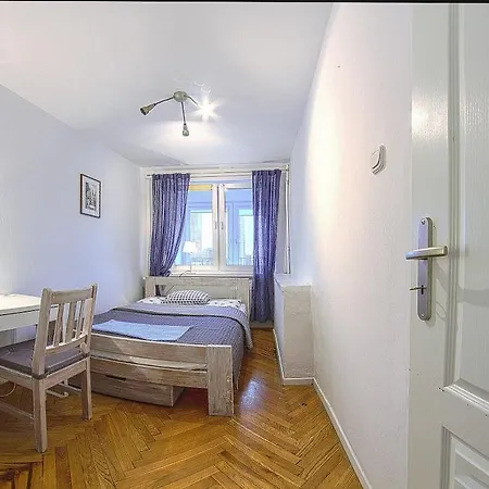 Apartment Koro De Varsovio - Apartament Moniuszki 10 *